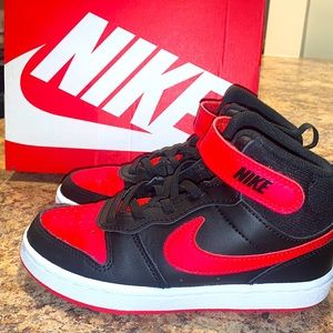 Nike Court Borough Mid 2